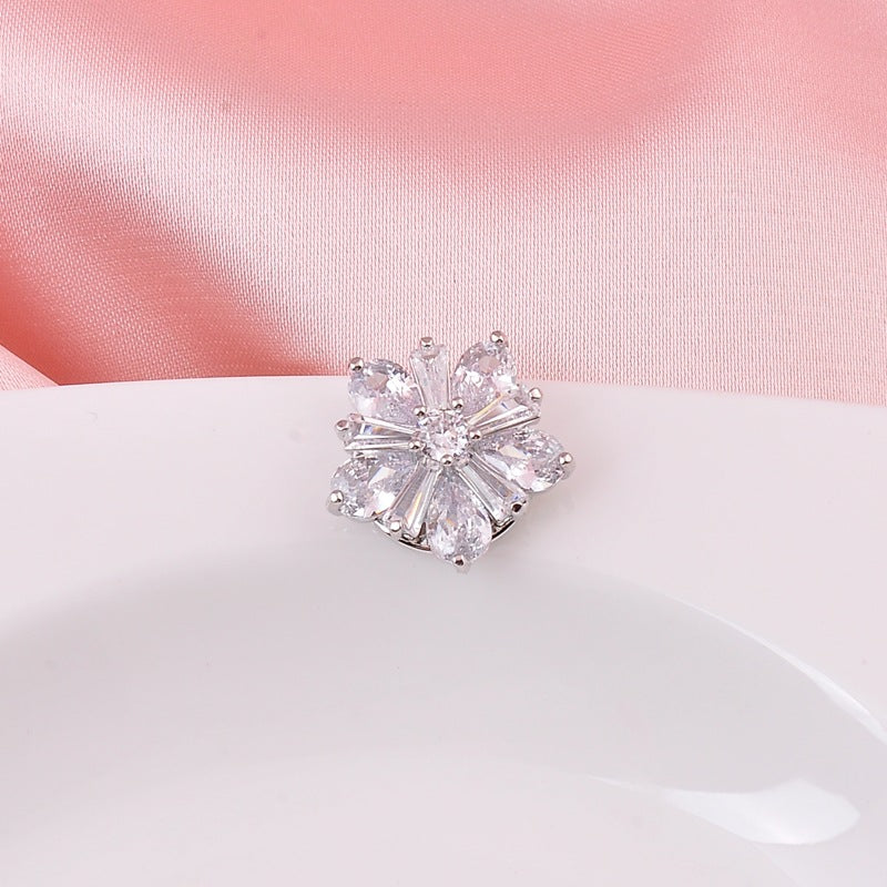 Broche Magnétique Fleur Cristal – Aimant Hijab Bijou